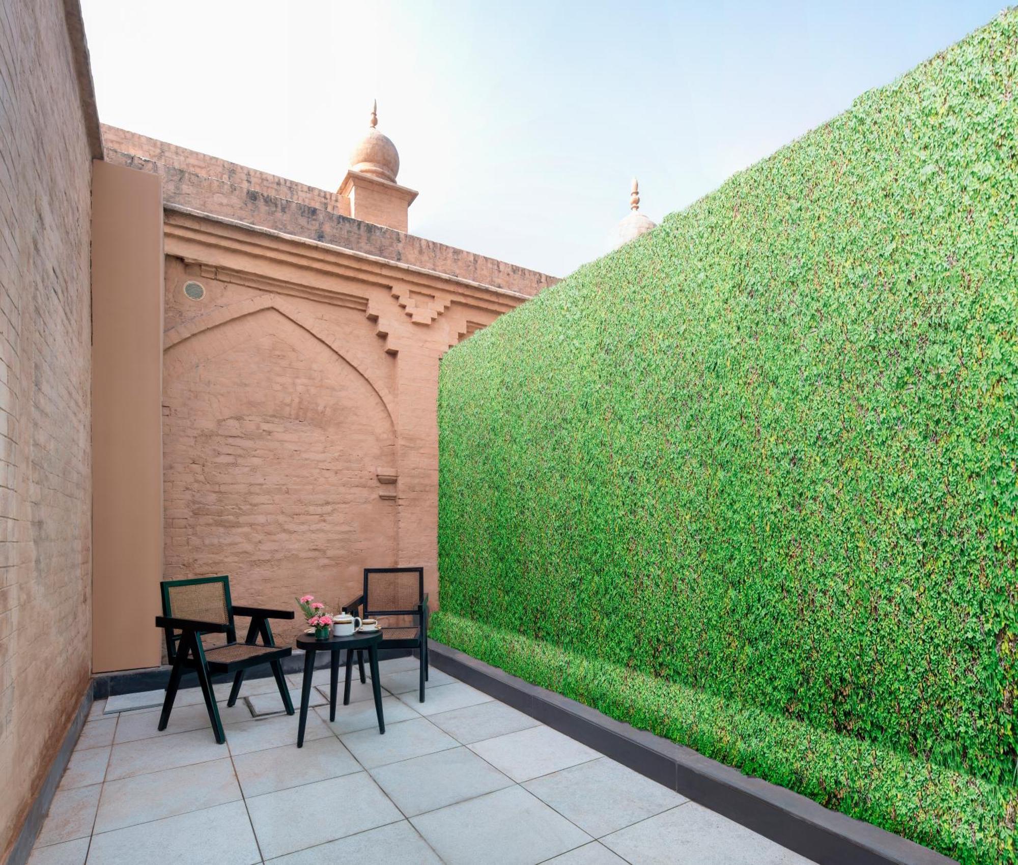 The Earth Amritsar, Trademark Collection By Wyndham Hotel Exterior photo